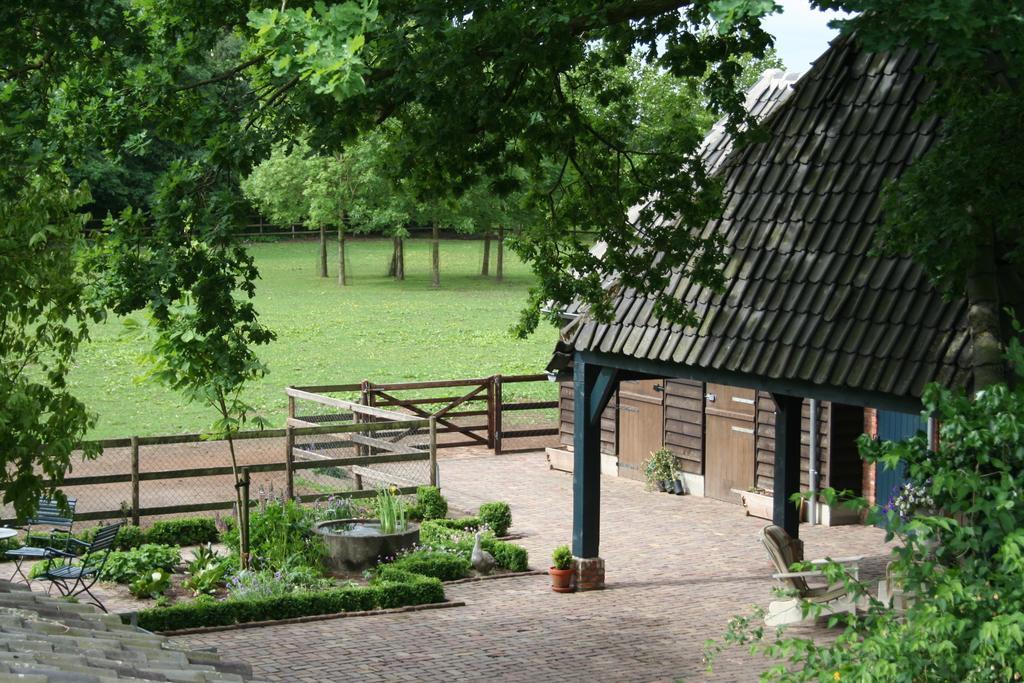 Landrop Bed & Breakfast Hoogeloon Exterior foto